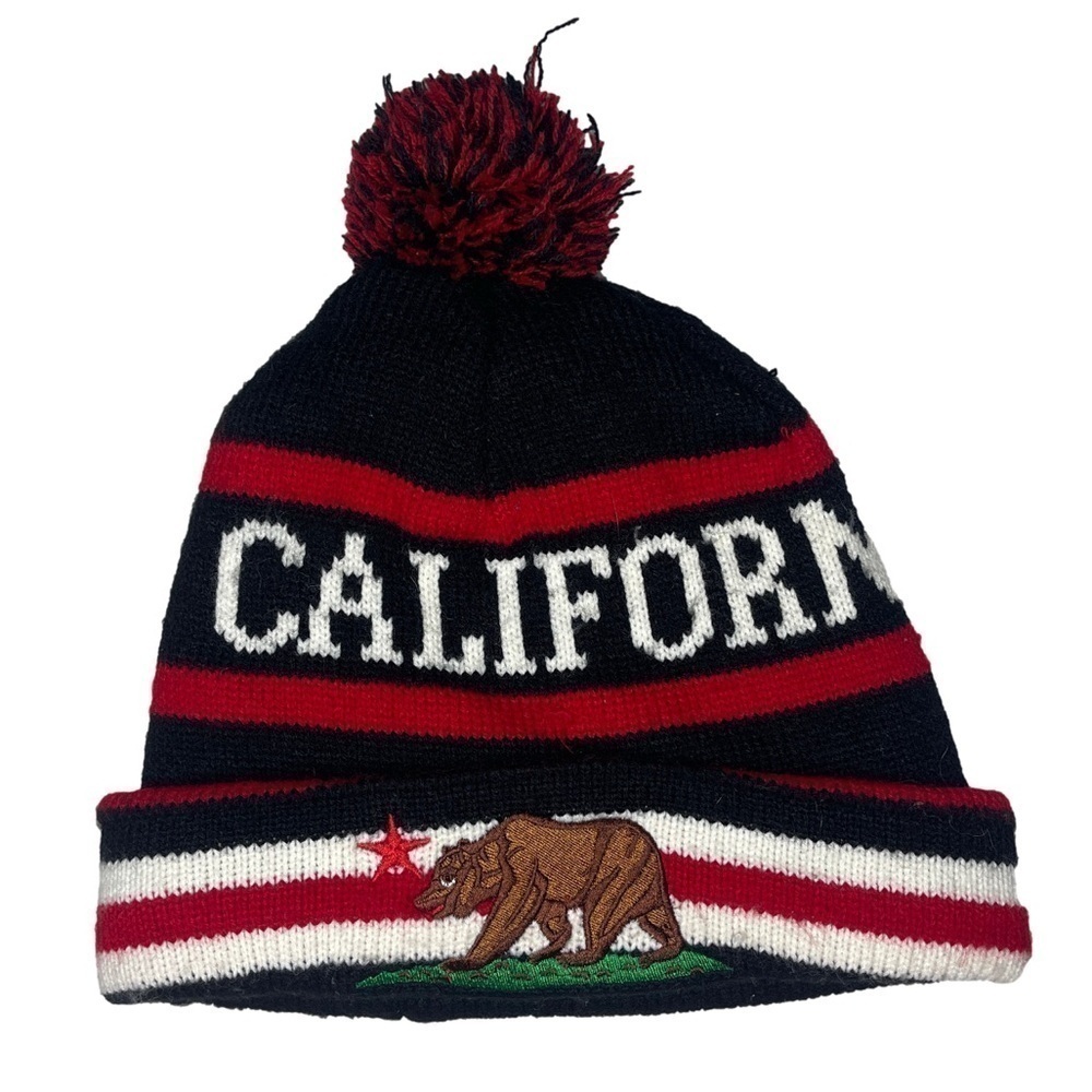 🟢 California Pom Pom Knit Beanie Bear Star